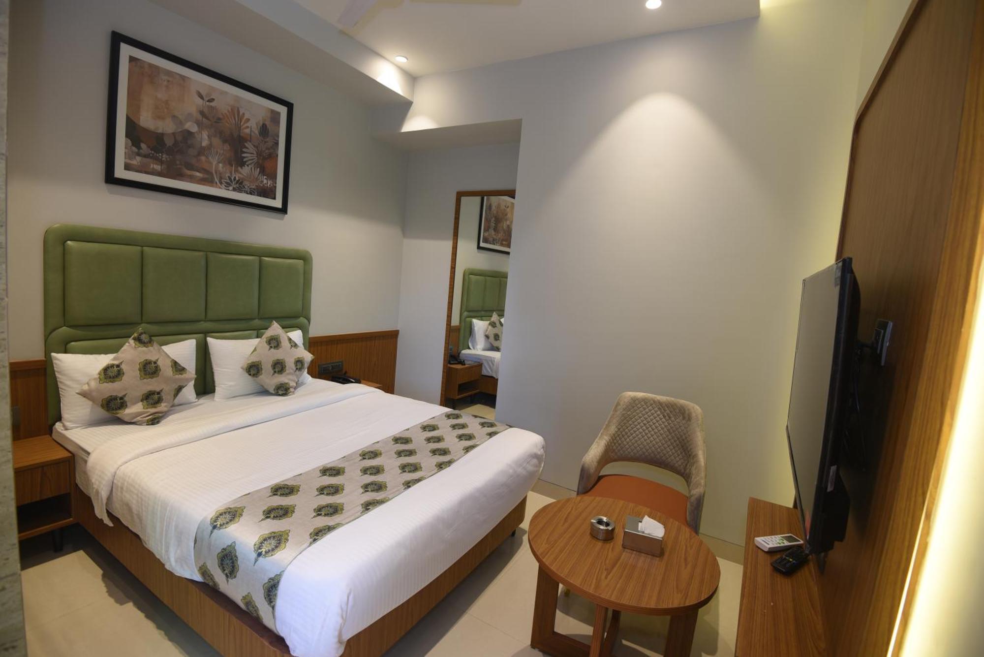 Vishnu Krupa Executive Rooms Virār Exterior photo